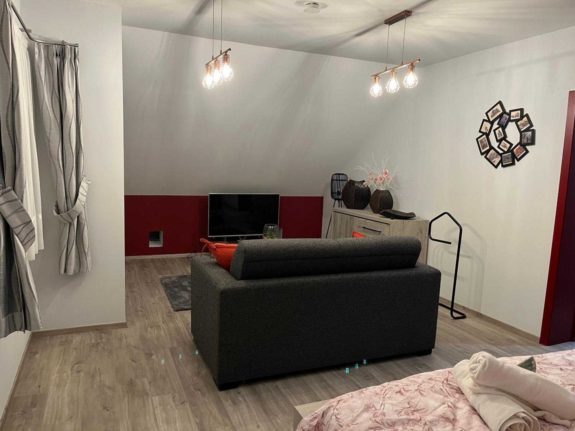 Lauralys Hotel Mons Kültér fotó